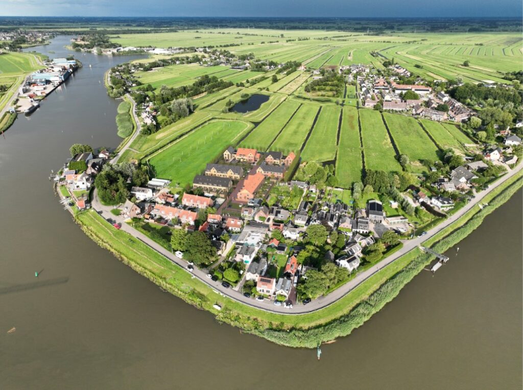 Ouderkerk aan den IJssel – VRIJSTAANDE VILLA LANDHUIS 25 – Foto