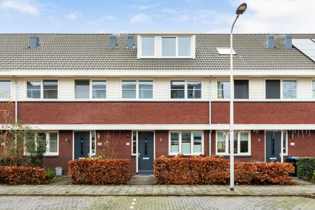 Reeuwijk – Van Staverenstraat 35 – Hoofdfoto